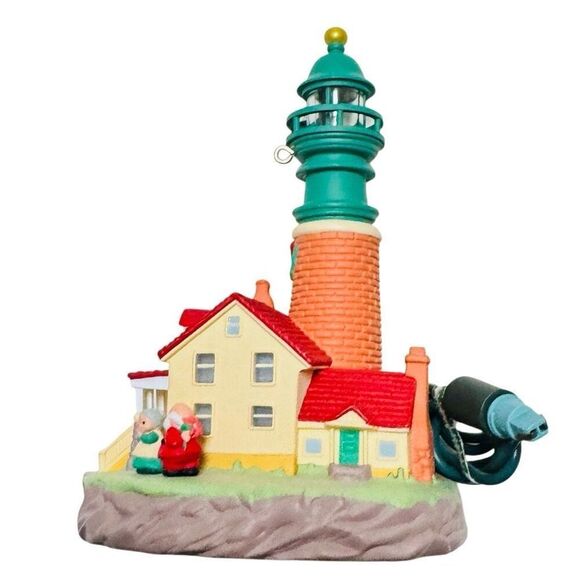 Hallmark Keepsake LIGHTHOUSE GREETINGS #5 Magic Ornament 2001 Collector's Series - Picture 4 of 9